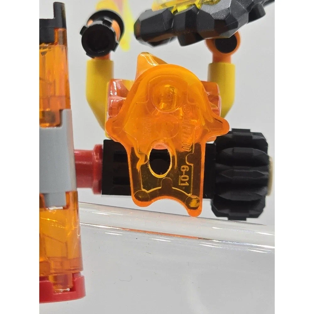 Lego Nexo Knights Minifigure - Ultimate Flama (nex054) 70339‎ Backpack Hammer